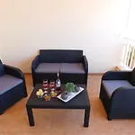 Brisas Del Mar 公寓 阿德耶